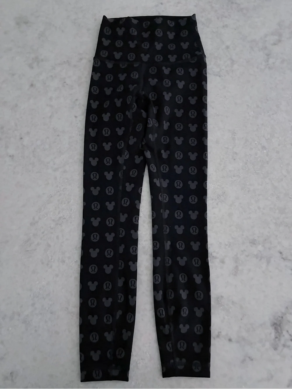 Disney x Lululemon Mickey Mouse Wunder Train Tight Leggings - Black / Size 0